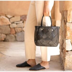 NWT Nisolo Carry-All Handwoven Satchel Black